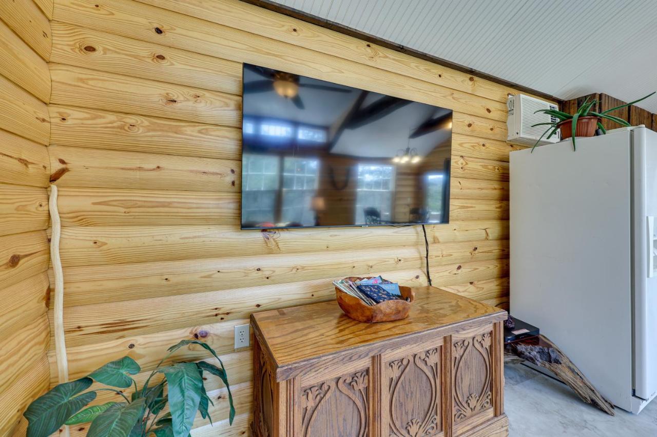 Cliffside Eureka Springs Cabin With Beaver Lake View 외부 사진